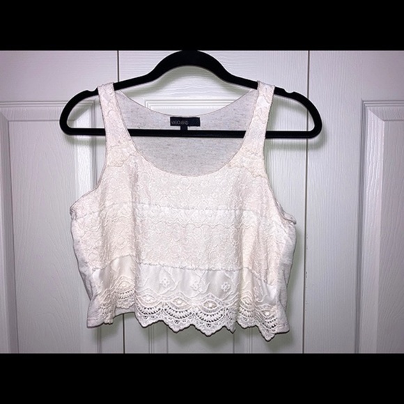 NWOT- CROTCHET CROP TOP - Picture 1 of 5